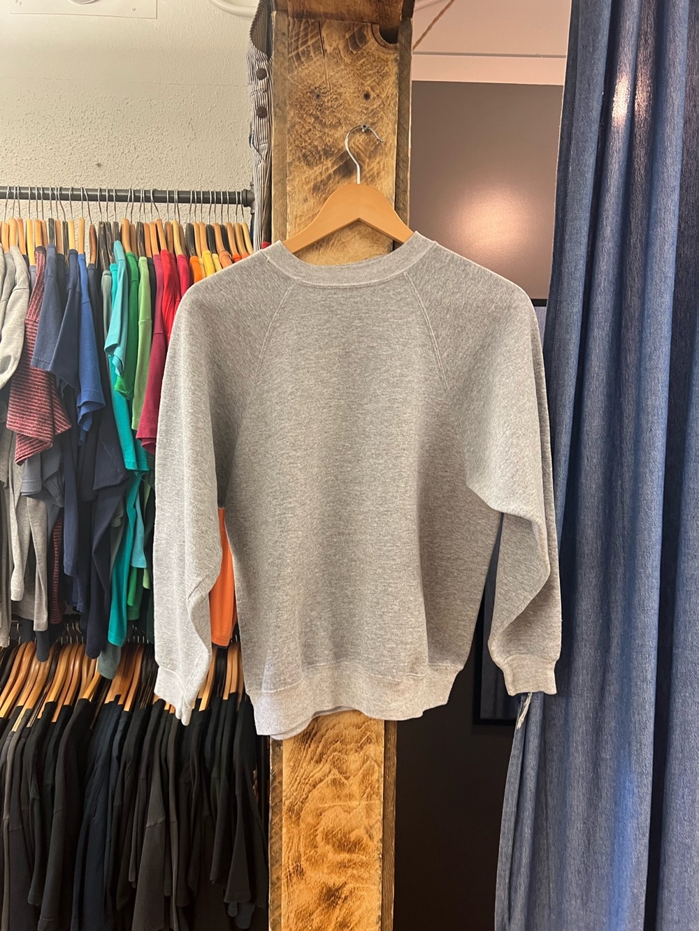 Vintage Hanes Raglan Sleeve Grey Crewneck